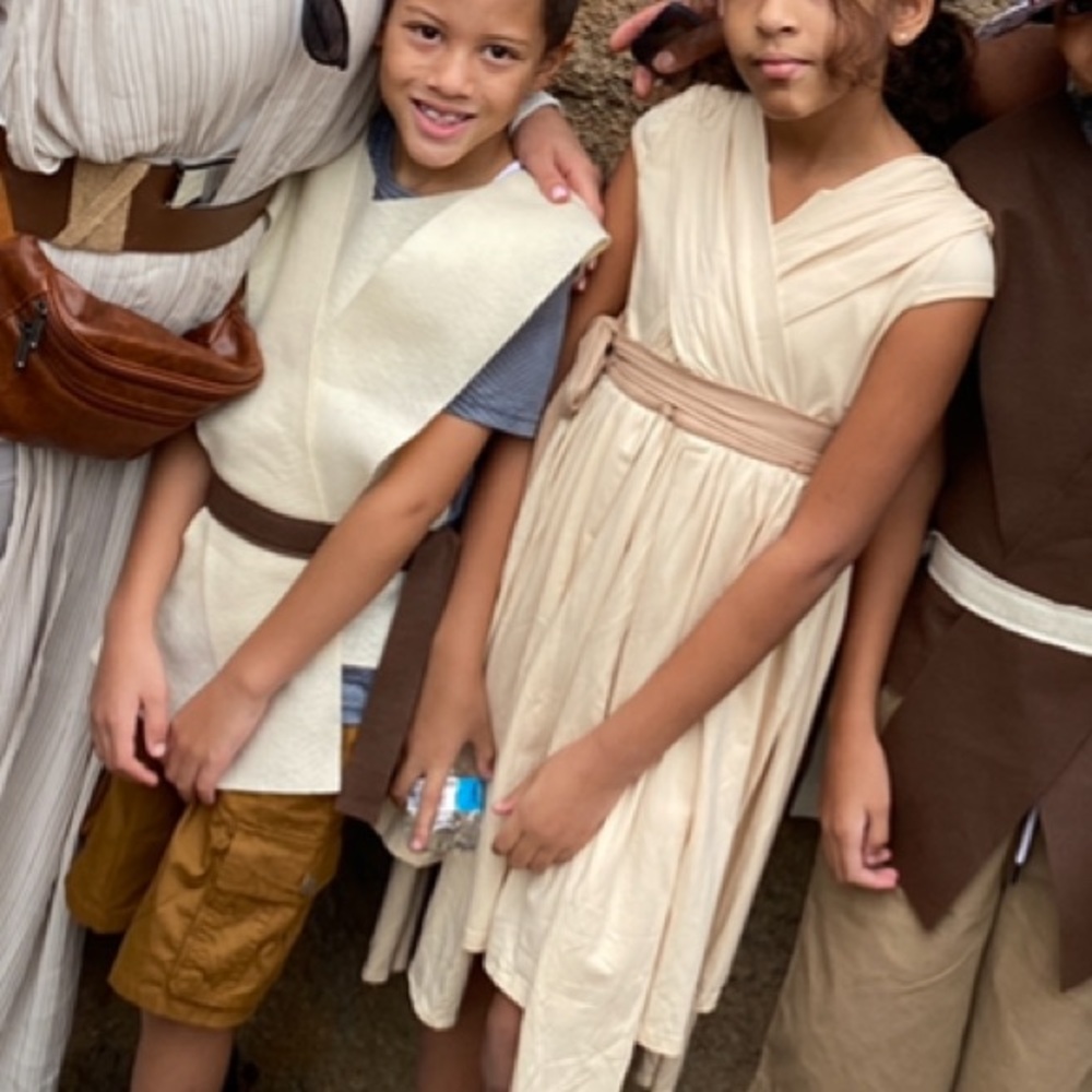 Disney Jedi theme outfits. Girls size 12, boys size 10 - Picture 6 of 7